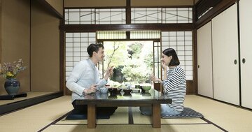 育ちがいい人は、和室でもレディファースト?