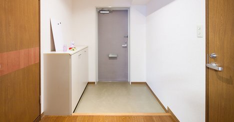 『世界一受けたい授業』で話題沸騰！「育ち」がわかってしまう靴の脱ぎ方