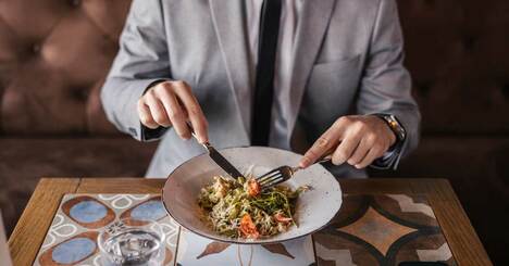 【「人生最高レストラン」出演で話題】【世界一の美食家が教える】「迷惑？ 歓迎？」一人客に対して、飲食店が思っている本音〈再配信〉