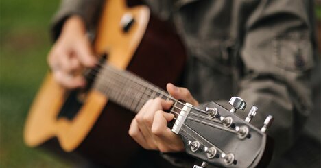 あたしの歌がウケたのは…ユーミンが「土くさい」音楽を変えて一時代を築いたワケ