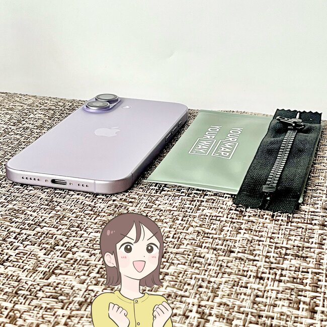 【3COINS】普通の財布に戻れないかも…！スマホより薄い“ぺたんこポーチ”カードや診察券が30枚入って便利！《購入レビュー》