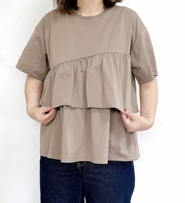 【ワークマン】すぽんと着るだけで可愛い…！1500円の「ふんわりトップス」体型カバーできるし、UVカット付きで天才だよ！《購入レビュー》