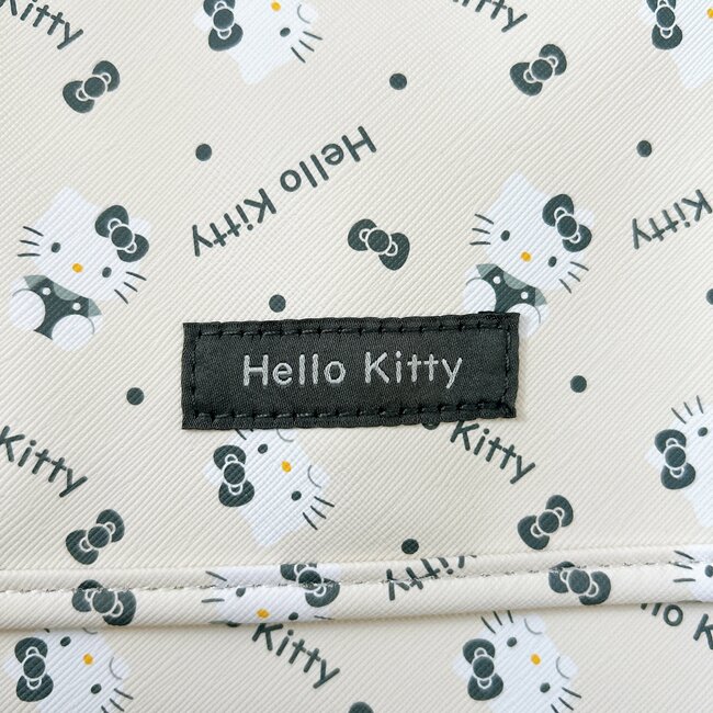 カードや診察券が27枚も入った…！しまむら×サンリオの「大人かわいい仕分けポーチ」財布代わりにもなって天才すぎる！