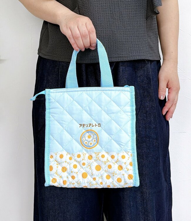 昭和にタイムスリップしたみたい!コージーコーナーの「レトロかわいいバッグ」お菓子がたっぷり入っててコスパすごい!《購入レビュー》