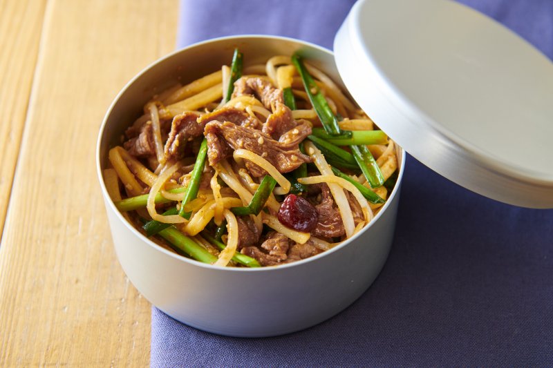 【史上最ラク＆最速弁当】女子が大喜びする韓国甘辛テイストのもちもちうどん弁当