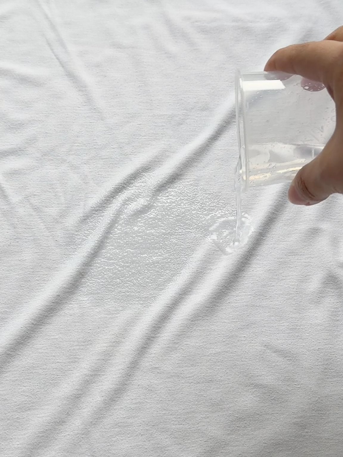 もう普通のTシャツには戻れない…しまむらの「汗染みが目立たないトップス」979円とは思えない優秀さ！《着用レビュー》