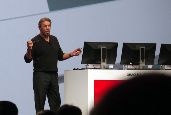 ラリー・エリソン氏が実演してみせた<br />「オラクル・クラウド」の底力<br />――「Oracle Open World 2014」現地レポート(2)