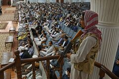 タリバンの穏健な発言、現実と大きな食い違い