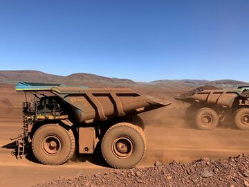 ロボット導入進む鉱山、足りない労働者