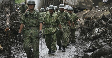 「雨の日も傘禁止」「ヒゲ禁止」陸上自衛隊に“鬼ルール”がある理由、現役自衛官も戸惑う服装規定とは？