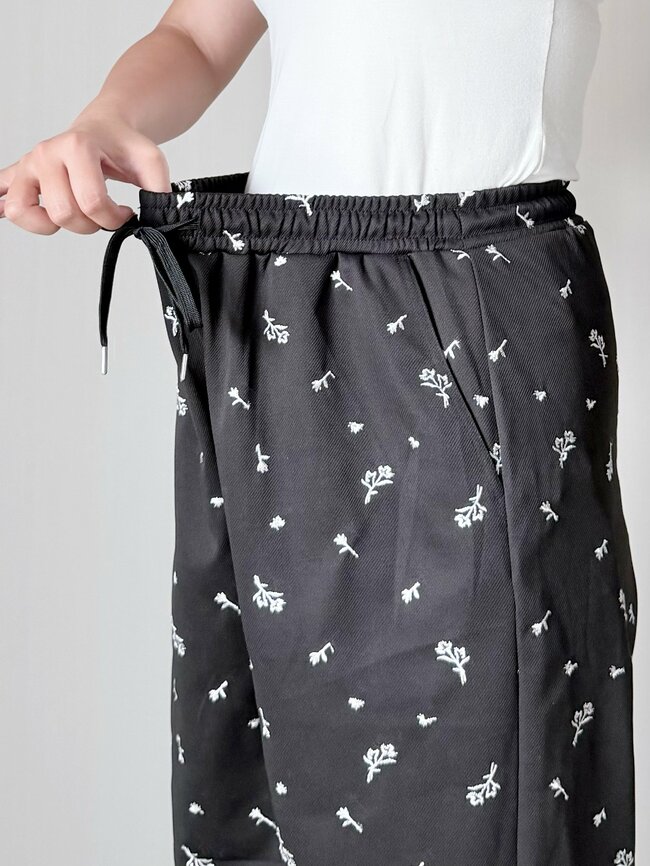 【しまむら】ジャージみたいで楽ちん！1639円の「高見えワイドパンツ」脚長効果もバツグンです！《購入レビュー》
