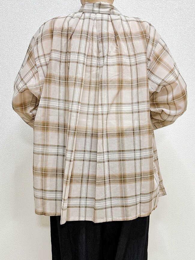 サッと羽織るだけでカワイイ！無印良品の“ふんわりシャツ”お尻まですっぽり隠せて優秀！「色違いも購入したい」「コスパ優秀な商品です」《購入レビュー》
