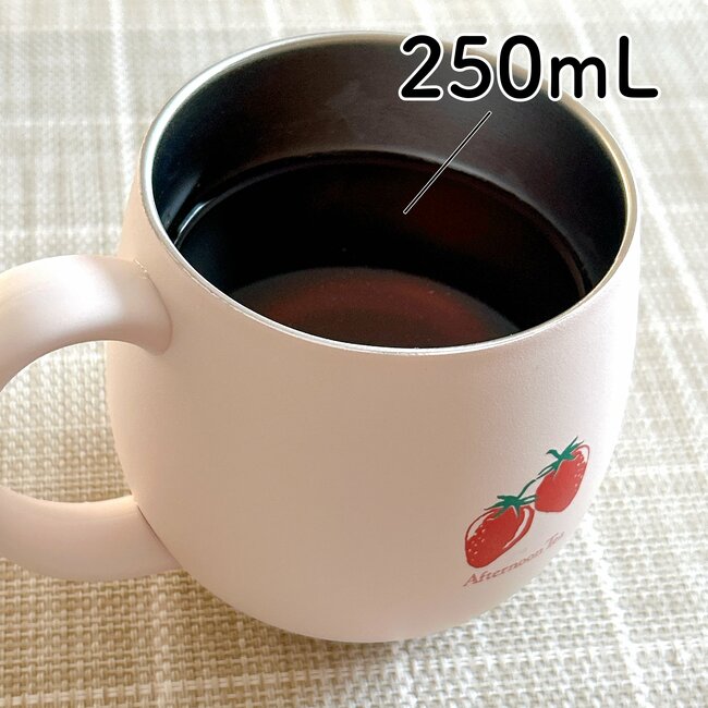 3時間経ってもあたたか～い！アフタヌーンティーの「ぷっくりマグカップ」レトロないちご柄がかわいすぎる！