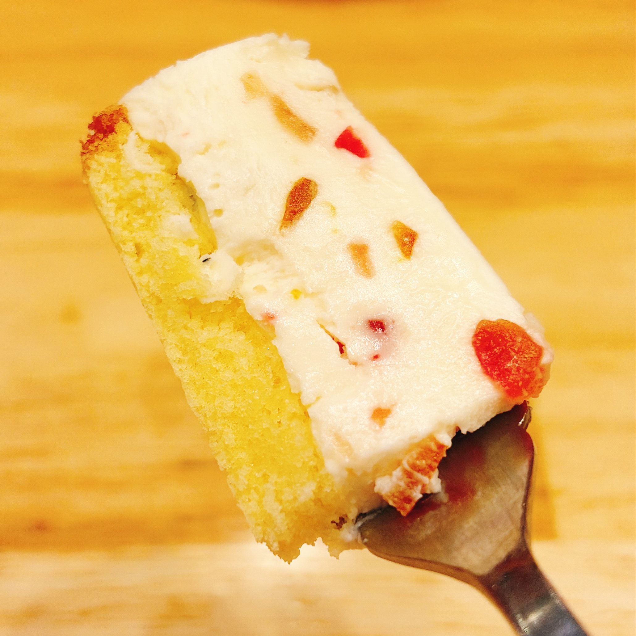 ほっぺ落ちるかと思った…！コメダ珈琲の“宝石みたいなスイーツ”ひと口の幸福度がスゴすぎる！「口どけがとても贅沢」「もろに私好みのお味」