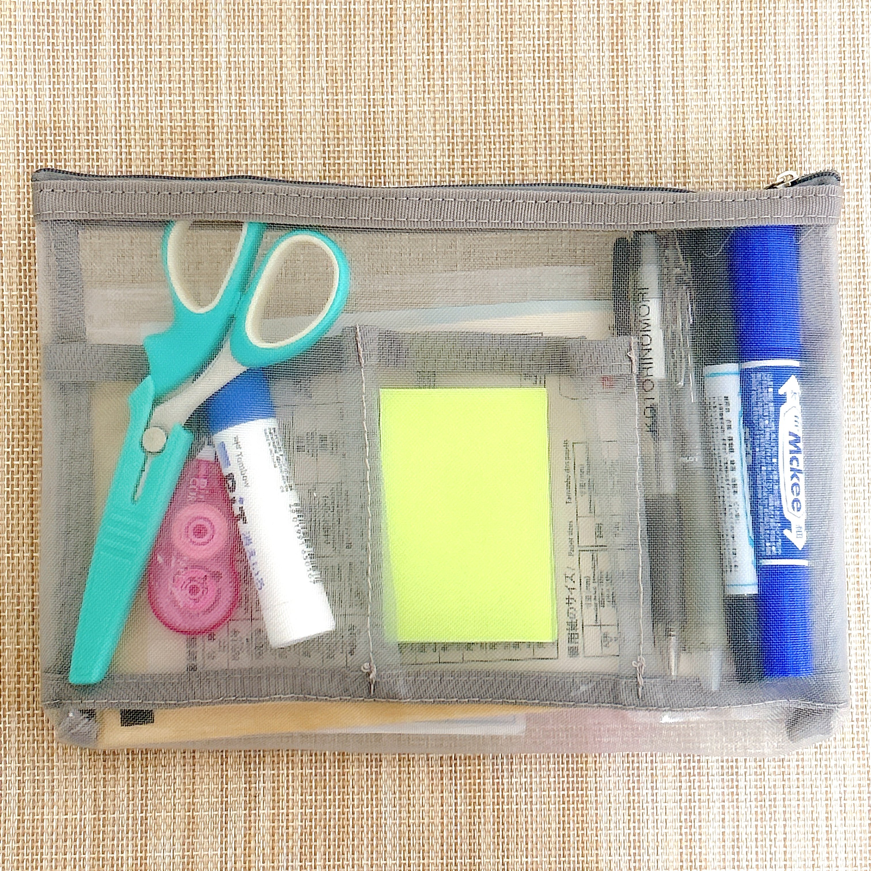 セリアさん、110円でいいんですか…？無印に売ってそうな「仕切り付きポーチ」でゴチャゴチャ小物がスッキリした！