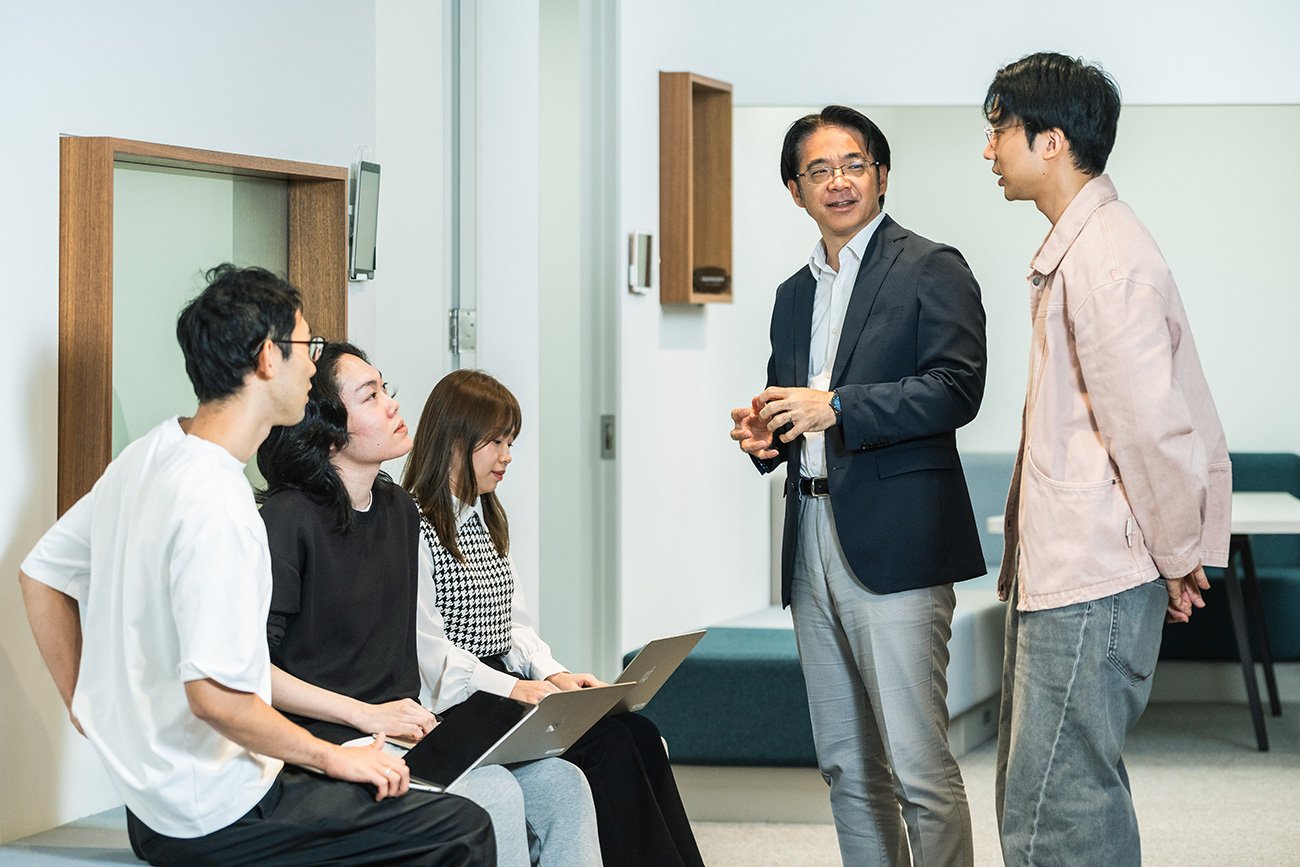 社員全員が「経営者」。管理職全廃で急成長する上場企業の組織の秘密