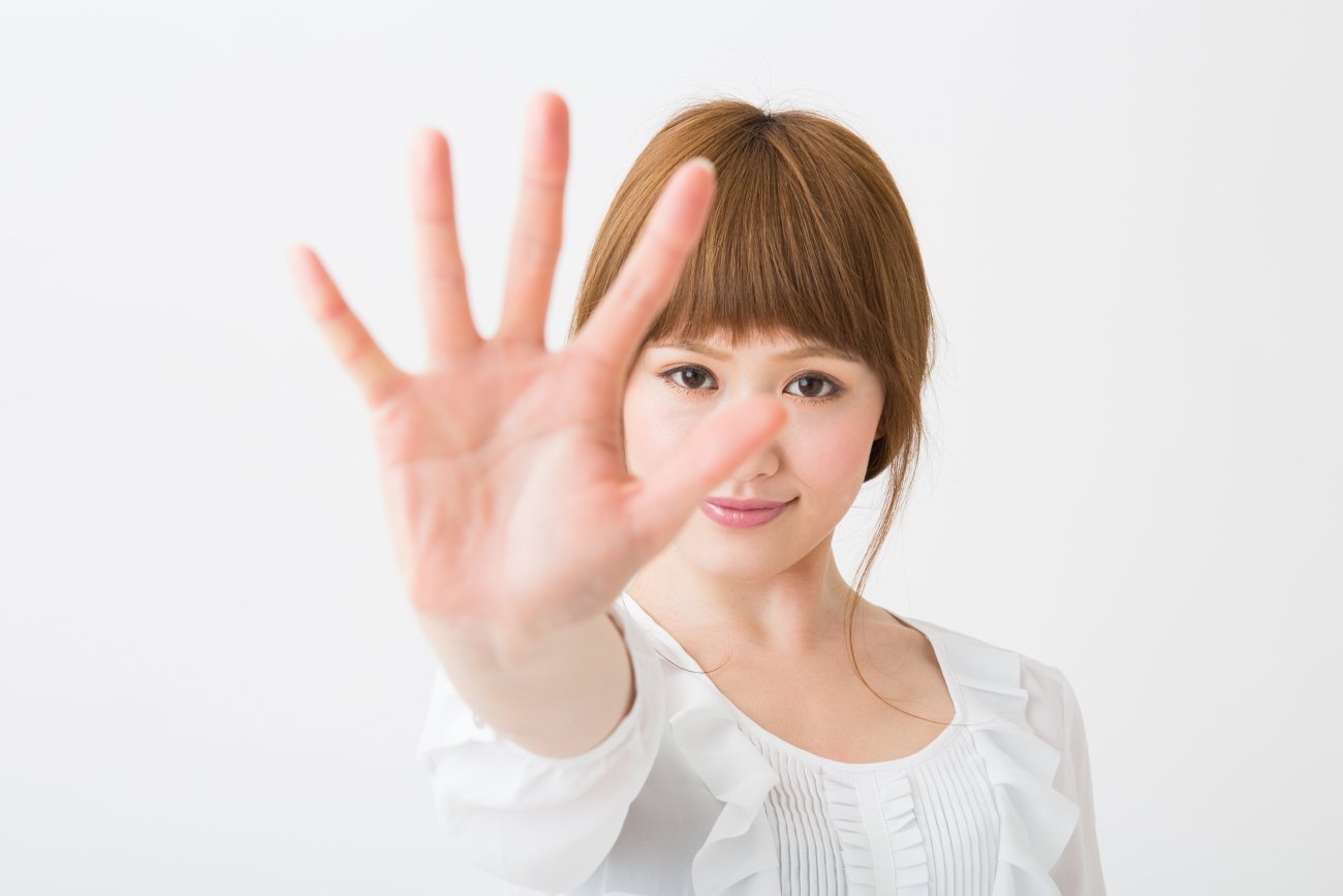 【気遣い不要】空気を読めない人ではなく「空気を読まない人」になれる魔法の思考法<予約の取れないカウンセラーが教える>