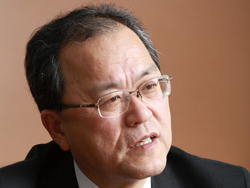 KDDI社長　田中孝司 とんでもなく強いＮＴＴの規制緩和には断固反対だ