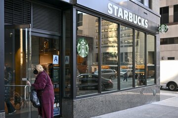 米スターバックス、和解金60億円支払いで合意　労働者保護違反で