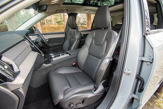ボルボXC90 ウルトラT8 AWD PHEVフロントシート