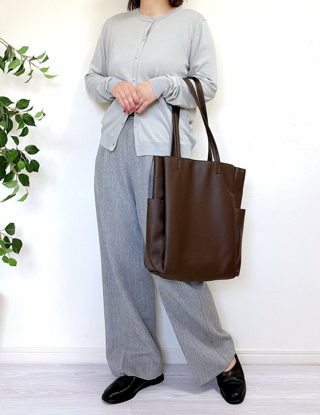 「リピートで2着買いです」ワークマンの“1500円カーディガン”手の甲までUVカットできてありがたい！「肌触りが良く着やすい」「色合いもお気に入り」