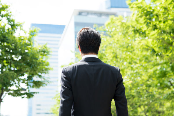 日本人は「会社が大嫌い」で「会社のことを信用していない」