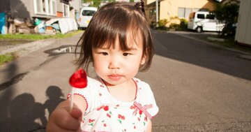 【てぃ先生が答える】子どもがぼーっと何かを見つめています