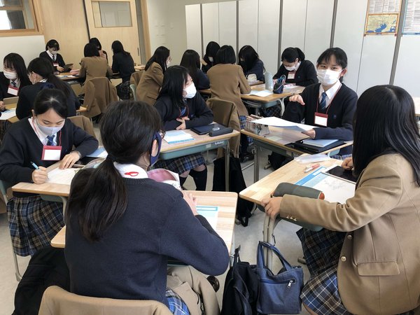 女の子が幸せになる「学校の育て方」
