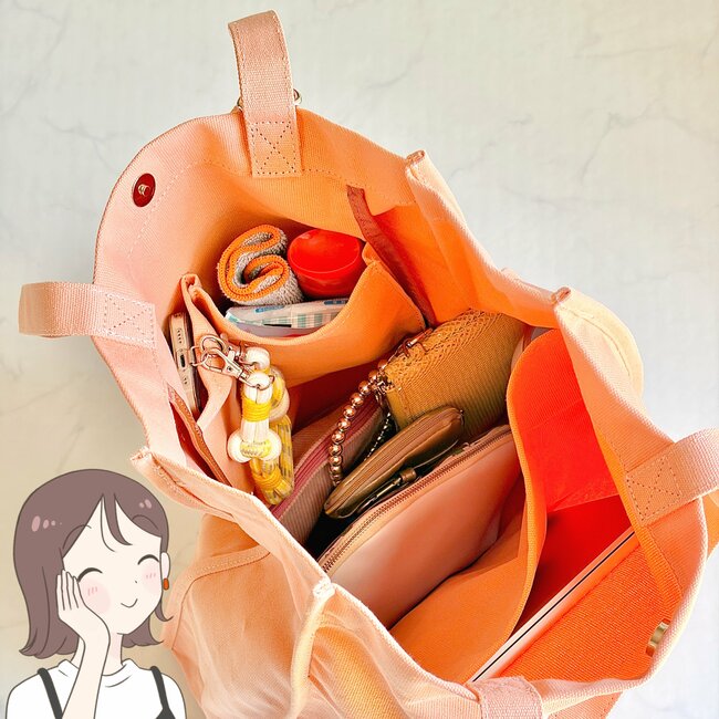 「可愛くていっぱい入る」「小物が迷子になりにくい」ハニーズの“ポケットいっぱいバッグ”収納力がスゴすぎる!「日傘やペットボトルが固定できるので良い」