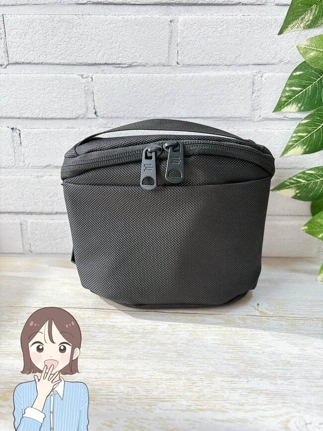 あと3つぐらい買い足したい！3COINSの「自立するポーチ」ポケットたくさんでスッキリ整理整頓できるんです！