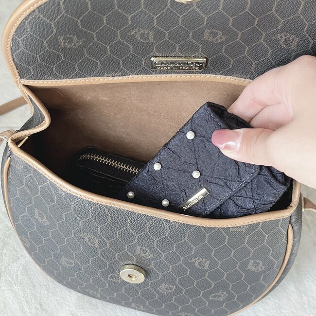 買ってから毎日持ち歩いてる!アフタヌーンティーの「大人かわいいポーチ」メイク直しがしやすくなった!