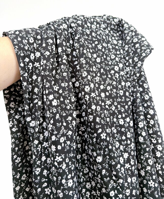 「涼しい！」「2枚目です」ハニーズの“スカートみたいなパンツ”ひんやり冷たくて気持ちいい！「サラサラの薄い生地なので、真夏にピッタリ」