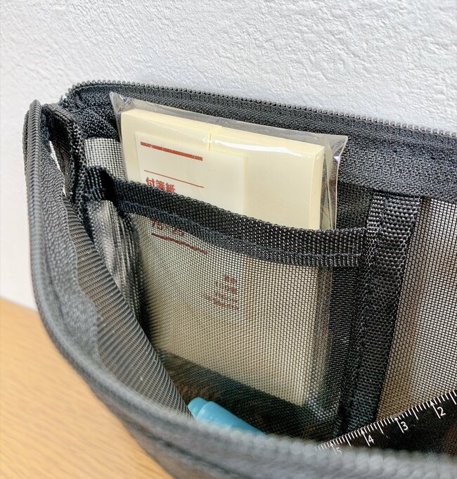 おくすり手帳と診察券がすっぽり！セリアで見つけた“無印みたいなケース”2色買いして正解でした！《購入レビュー》