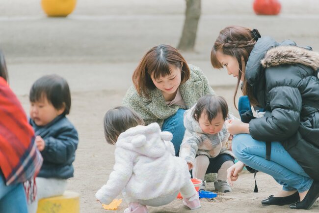 子連れの公園遊びで「よその親のストレス」から解放される「フランス流」の方法とは？