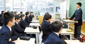 独自のR-プログラムとICTの活用「行学二道」を軸に「生き抜く力」を育成
