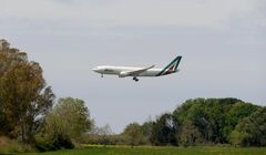 旅行自粛で航空券キャンセル、返金しぶる航空会社