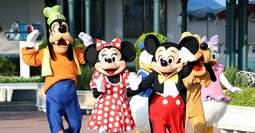 コンビニオーナー、家族と満喫のディズニーランドを“悪夢の国”に変えた「まさかの電話」とは？
