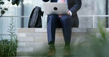 「貧乏ゆすり」で寿命がのびる?医師が教える意外な“長生き習慣”とは