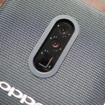 16～160mmの「ロスレス10倍ズーム」を可能にしたOPPOのトリプルカメラシステム