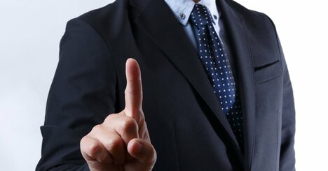 厳しい指摘をするとき、「感じのいい人」はメールの最後に何を書く？