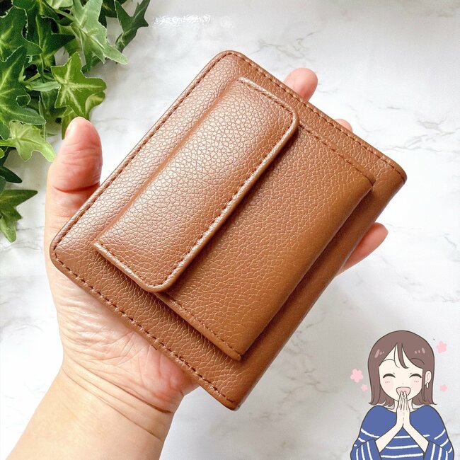 【ワークマン】「胸ポケットに入る」980円の“スリムな財布”小銭が取り出しやすくて便利!「よく考えられている商品」「主人も喜びました」《購入レビュー》
