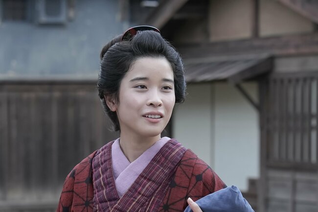 菅田将暉・有村架純主演の映画みたい…幸せオーラ全開ヒロインの奇行に、家族が心配〈ばけばけ第58回〉