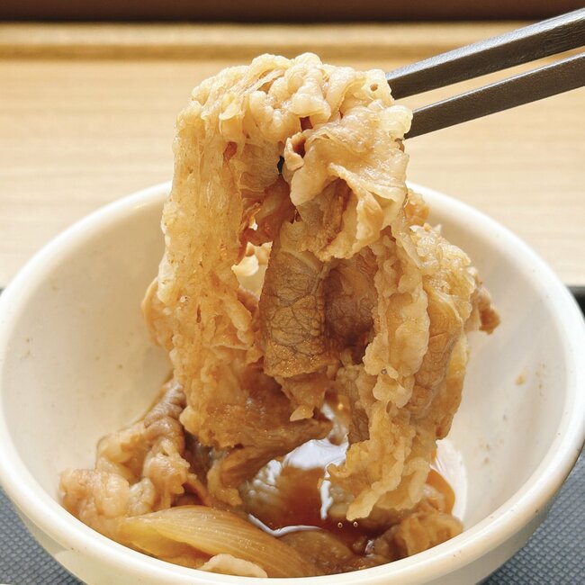 【松屋】「ご飯が進む進む」旅館の朝食みたいな“よくばりモーニング”おかずが多くて白米が止まらない！「安いし美味い」「ご飯が足りない」《実食レビュー》