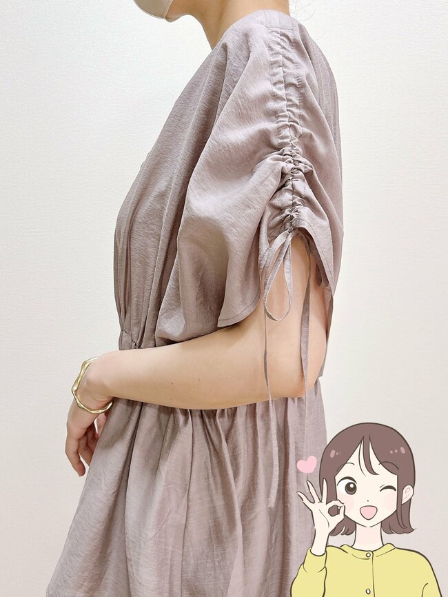 「めちゃくちゃ細見えします」ハニーズの“着痩せブラウス”ひんやり涼しくて快適です！「ぽっこりお腹が気になる方にもおすすめ」《購入レビュー》