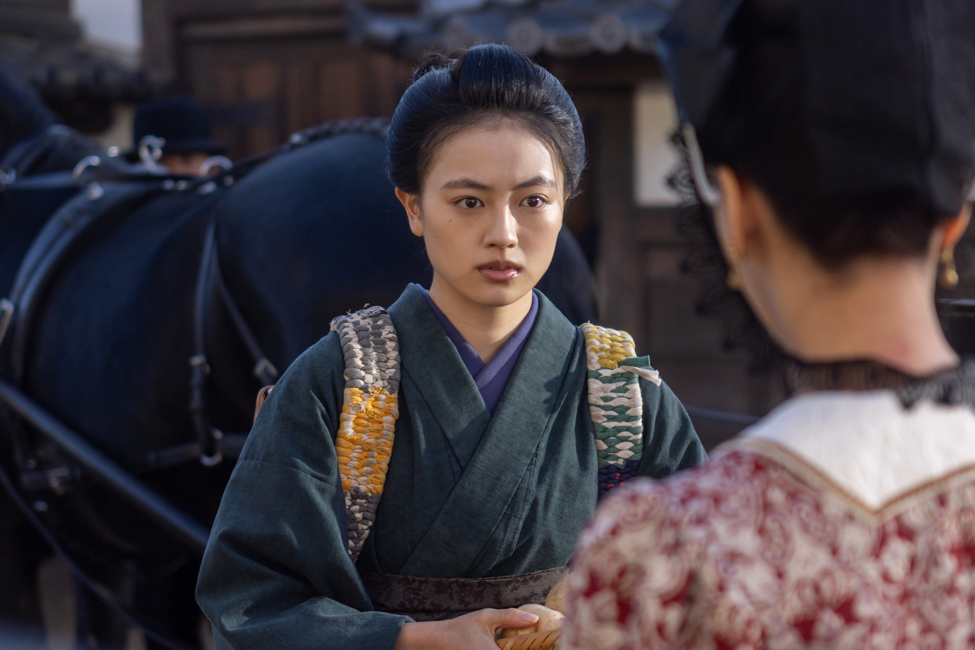 酔って暴れる三浦貴大！ぐでんぐでんの「ダメ亭主」に立ち向かうヒロイン〈風、薫る第8回〉