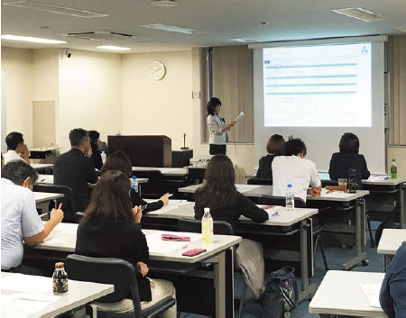 消費税法や電子帳簿保存法にも完全対応豊富な業績管理機能で経営をサポート