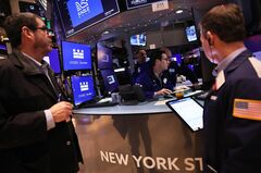 NYダウ700ドル上昇　利上げ巡り楽観ムード