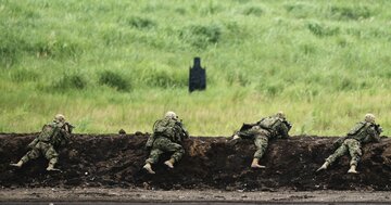 自衛隊の「爆発物処理手当」は1日250円?悲惨すぎる労働実態とは