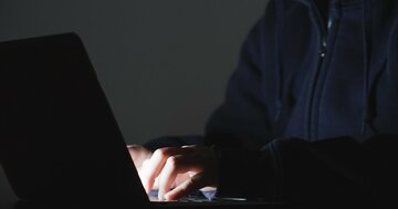 年齢でも学歴でも職業でもない…「ネット炎上に加担する人」の共通点とは?【1000万件の投稿分析で判明】