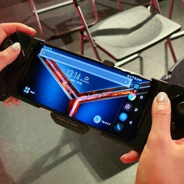 ゲーマーならiPhone 11よりROG Phone IIを買うべき理由